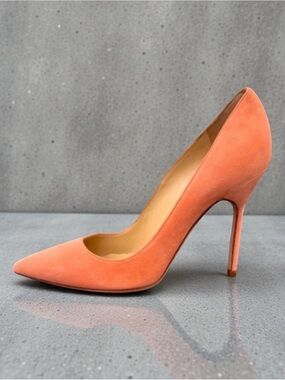 Manolo Blahnik BB 105mm Suede Pumps Peach